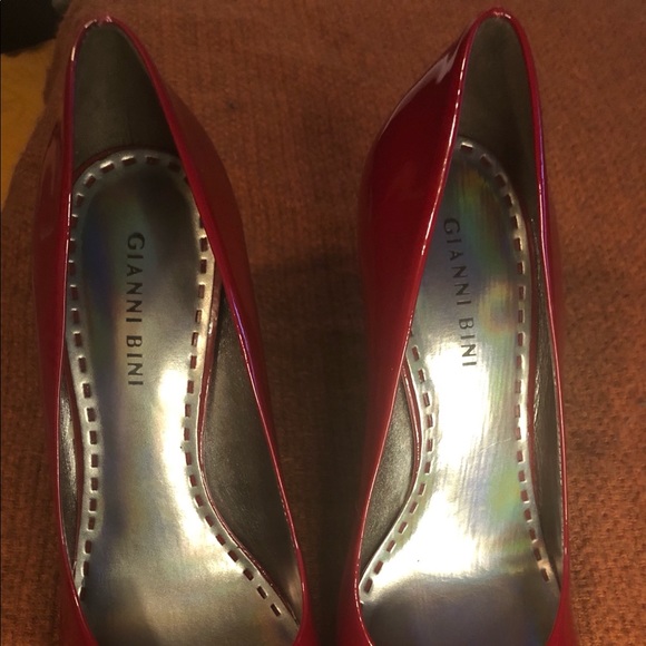 ♥️Gianni Bini Ferrari Red High Heels -Never Worn♥️ - Picture 11 of 14